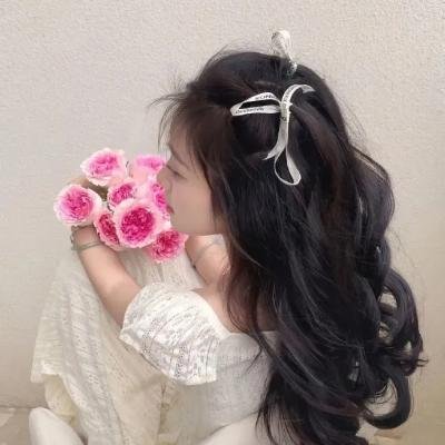 白色的女人